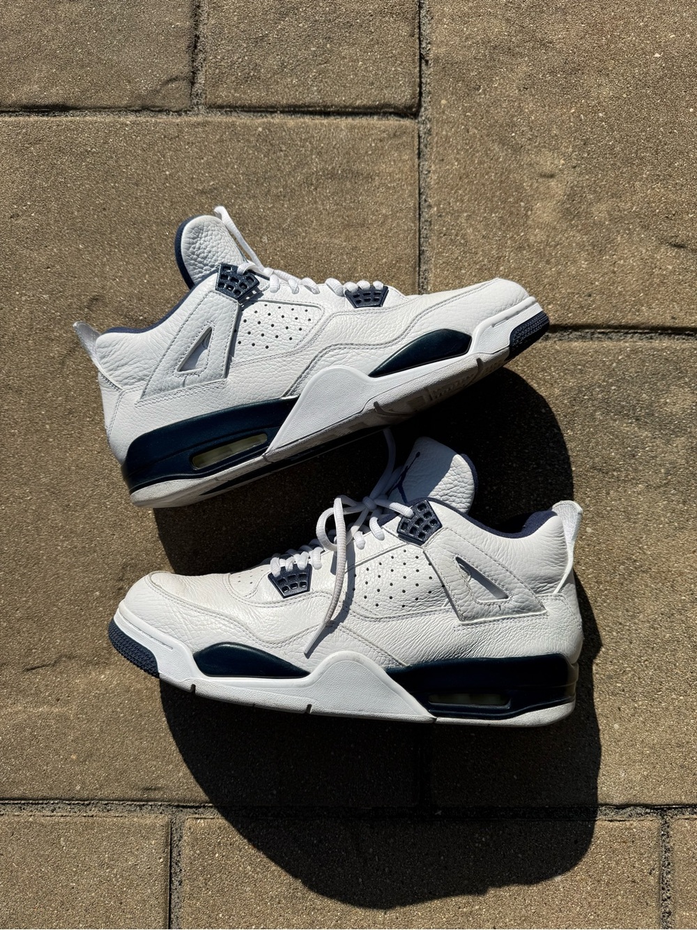 Jordan Men's White and Navy Leather Basketball Sneakers